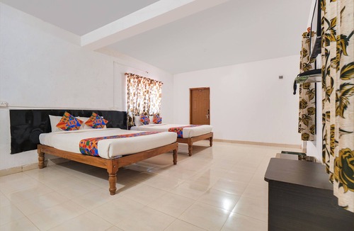 Madikeri Hotel | Fabexpress Misty Green