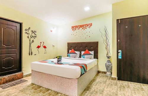 Saunta Vaddo Hotel | FabExpress Victoria With Pool, Baga Beach