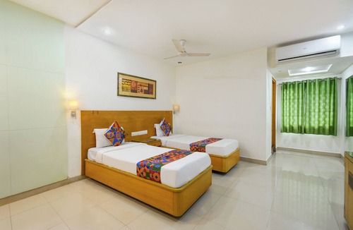 Banjara Hills Hotel | Fabhotel A&M