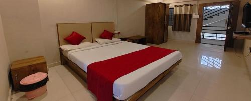 Pune Hotel | FabHotel Ace Executive