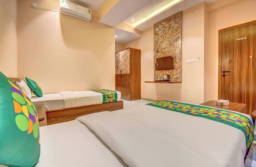 Hadapsar Hotel | Fabhotel Ayodhya