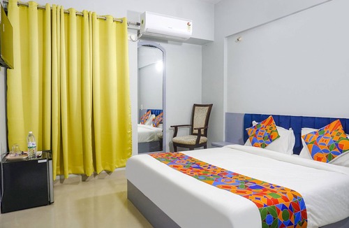 Baner Hotel | FabHotel Baner Executive - Balewadi high street