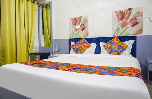 Baner Hotel | FabHotel Baner Executive - Balewadi high street