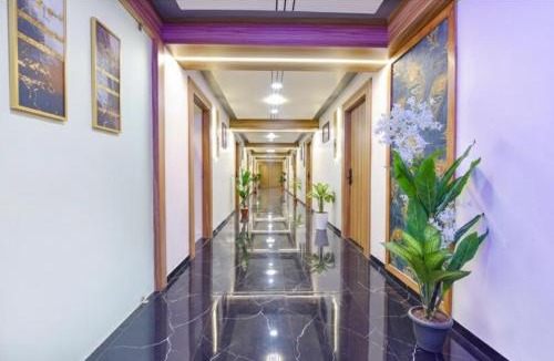 Ahmedabad Hotel | FabHotel Bliss - Inside Suryam Trade Centre