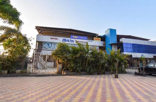 Wagholi Hotel | FabHotel Blue Inn I