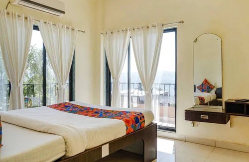 Medha Hotel | FabHotel Chinar Residency