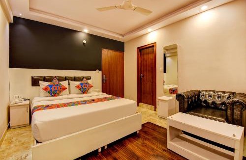 Jayanagar Hotel | FabHotel Cozzy Inn - Jayanagar