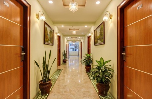 Jayanagar Hotel | FabHotel Cozzy Inn - Jayanagar