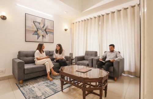 Nagpur Hotel | FabHotel Darshan Tower - CA Road