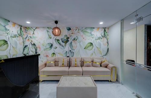 Kukatpalli Hotel | FabHotel Dharani Grand Madhapur
