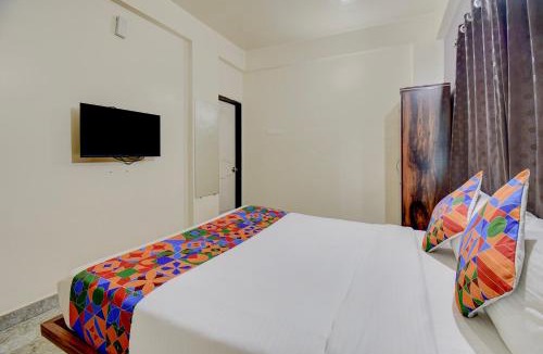 Kharadi Hotel | FabHotel Dream Sky