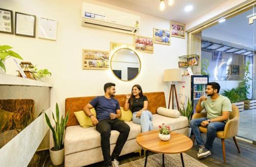 Kukatpalli Hotel | FabHotel DSR Suites - Nr Hitech City Railway Station