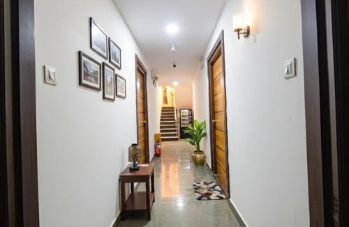 Kukatpalli Hotel | FabHotel DSR Suites - Nr Hitech City Railway Station
