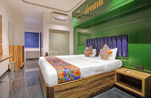 Bandra West Hotel | Fabhotel Dukes Plaza