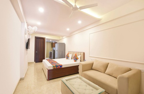 Udyog Vihar Hotel | Fabhotel Durga Luxury Studio