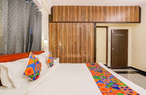 Banjara Hills Hotel | FabHotel Eminent Suites Banjara Hills - Nr. LV Prasad EYE Institute