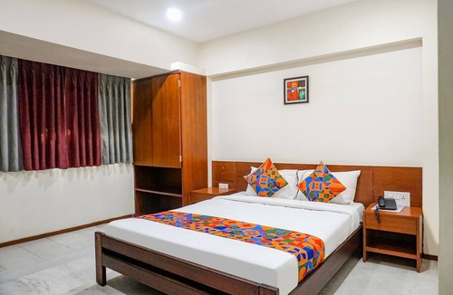 Koregaon Park Hotel | Fabhotel Executive Residency