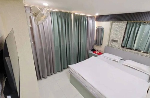 Nashik Hotel | Fabhotel Family Katta Nx