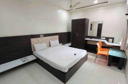 Niphad Hotel | Fabhotel Food Hub