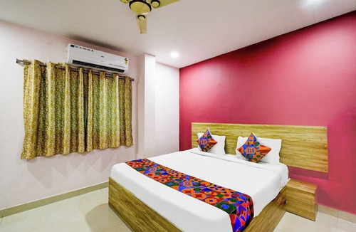 Medchal Hotel | Fabhotel Friendly Stay Luxury Room'S