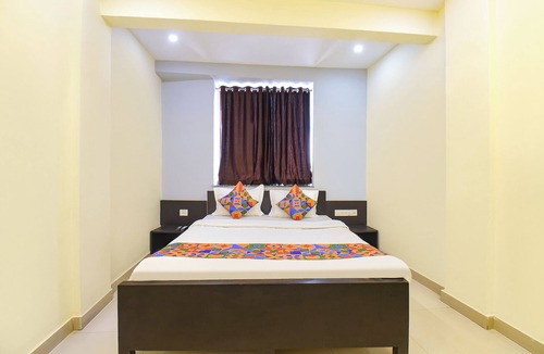 Pune Hotel | Fabhotel Galaxy Koregaon Park