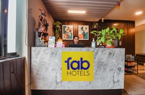 Baner Hotel | FabHotel Gargi Inn - Nr Balewadi Stadium