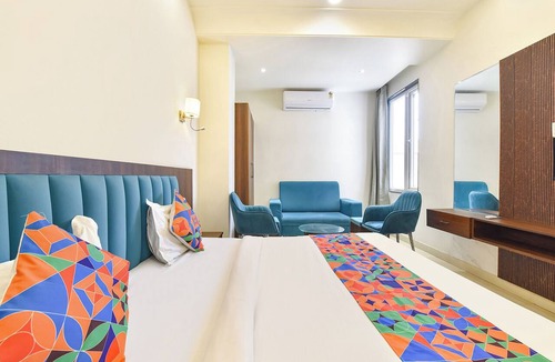 Adarsh Nagar Hotel | Fabhotel Golden Sapphire