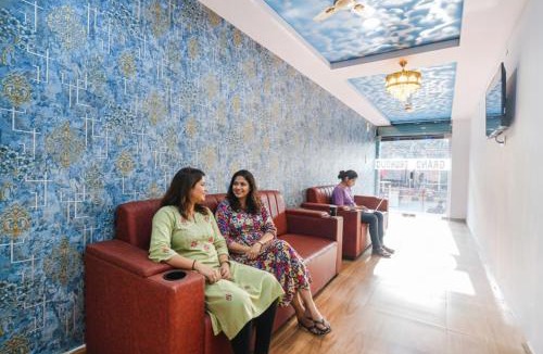 Hyderabad Hotel | FabHotel Grand Broholic - Nr Hitech City