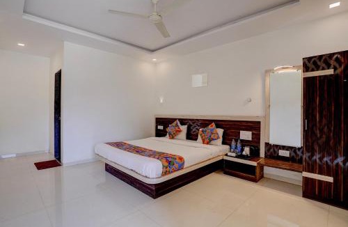 Mahabaleshwar Hotel | FabHotel Green Crystal
