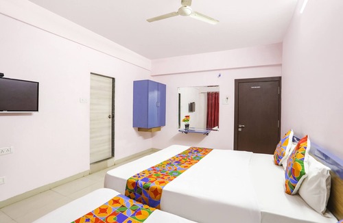 Dindori Hotel | Fabhotel Green Valley I