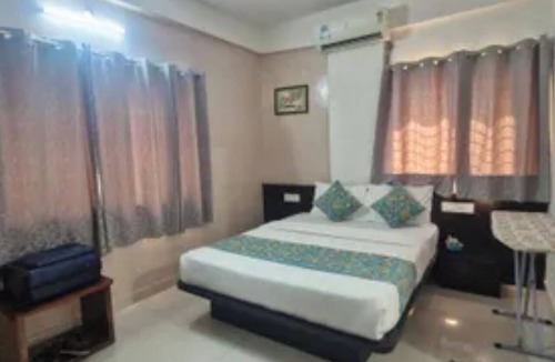 Pimpri - Chinchwad Hotel | Fabhotel Himalay Guest House Saanvi Residency