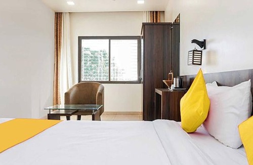 Parner Hotel | Fabhotel Karishma Palace