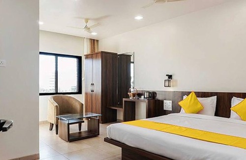 Parner Hotel | Fabhotel Karishma Palace