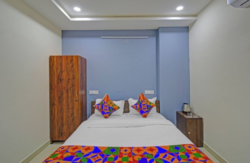 Nanakram Guda Hotel | Fabhotel Karthik’S Elite