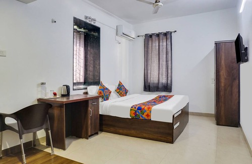 Baner Hotel | FabHotel Kohinoor Residency I