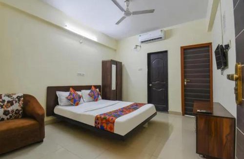Phase 1 Hotel | FabHotel Krishna Inn