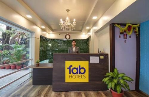 Aundh Hotel | FabHotel Living Spaces