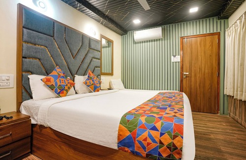 Jogeshwari West Hotel | FabHotel Malali Residency