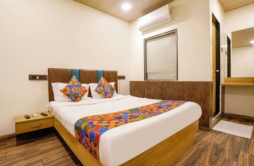 Jogeshwari West Hotel | FabHotel Malali Residency