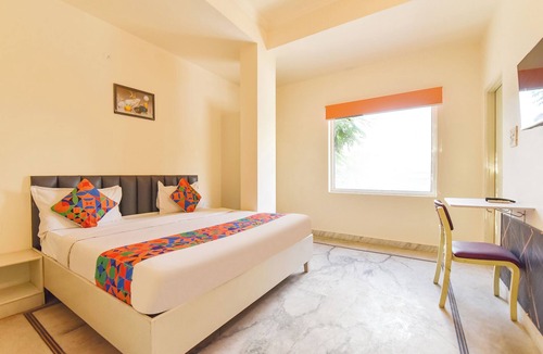 Mansarovar Hotel | Fabhotel Mansarovar Retreat