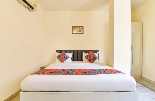 Mansarovar Hotel | Fabhotel Mansarovar Retreat