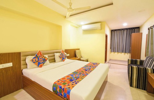 LB Nagar Hotel | Fabhotel Nakshatra Grand