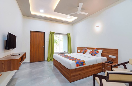 Tasgaon Hotel | Fabhotel Nakshtra Resort