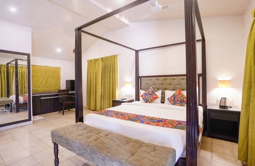 Sainagar Hotel | FabHotel Nature’s Nest In - Nr. Candolim Beach