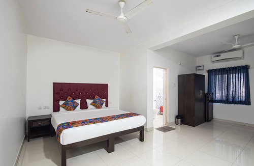 Calangute Hotel | FabHotel Noronha Goaxa Inn