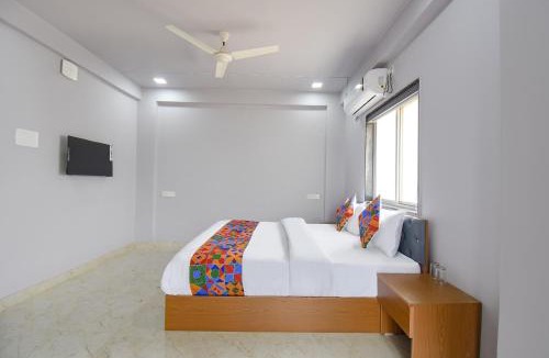 Wadgaon Hotel | FabHotel Ojas Inn
