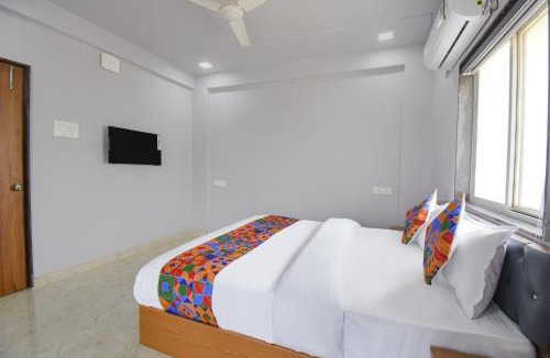 Wadgaon Hotel | FabHotel Ojas Inn