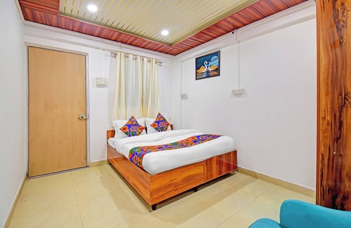 Hinjawadi Hotel | Fabhotel Om Sai