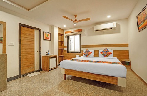 Vijayawada Hotel | FabHotel Pratibha Grand - near Vijayawada Junction