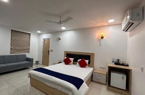Gachibowli Hotel | FabHotel Prime Anika Suites